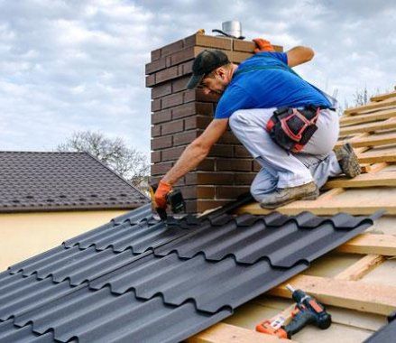 montaje de tejado nuevo a precio económico con teja metálica en paredes de nava, palencia