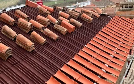 arreglar goteras en el tejado con onduline bajo teja en palencia